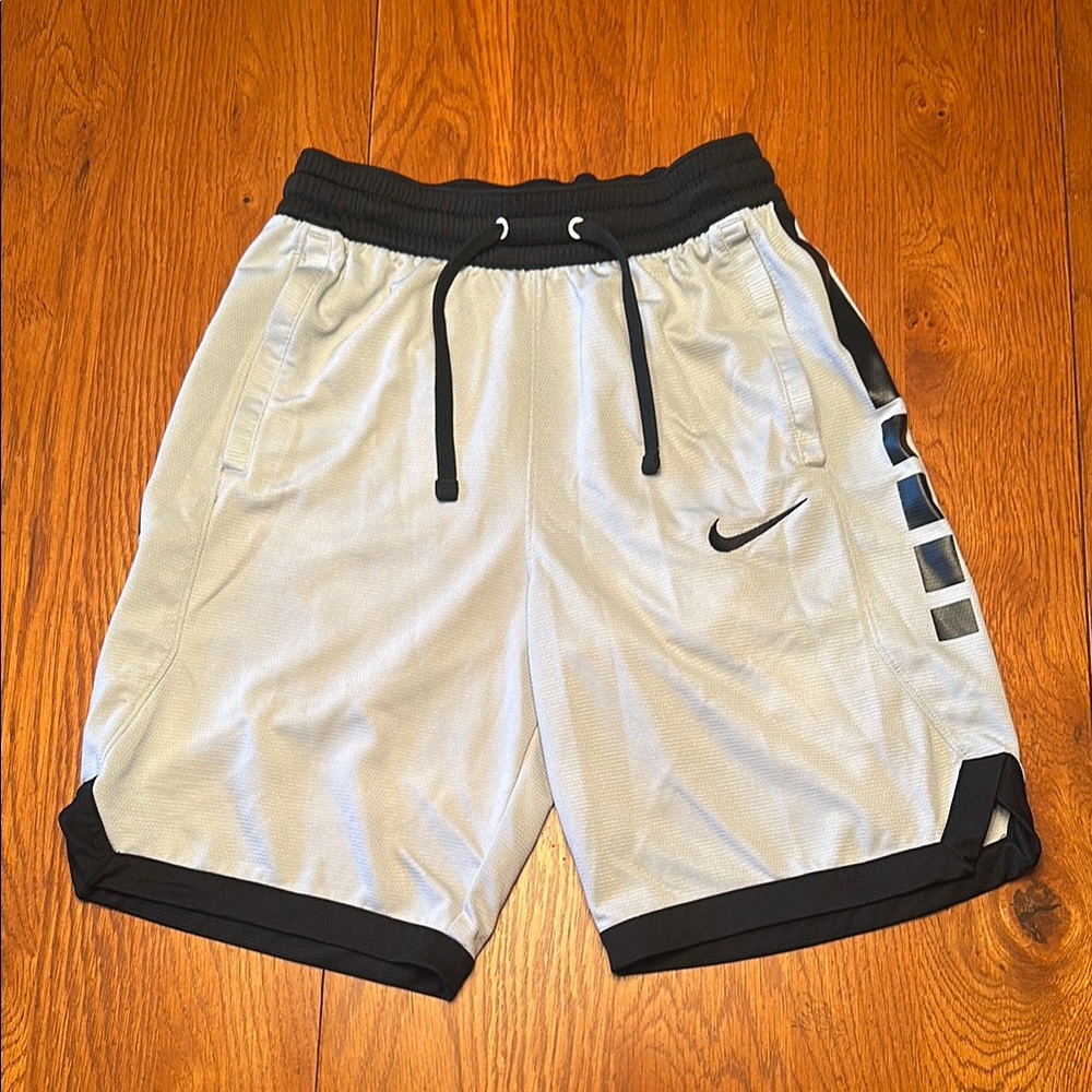 Nike Men's Gray Athletic Shorts
